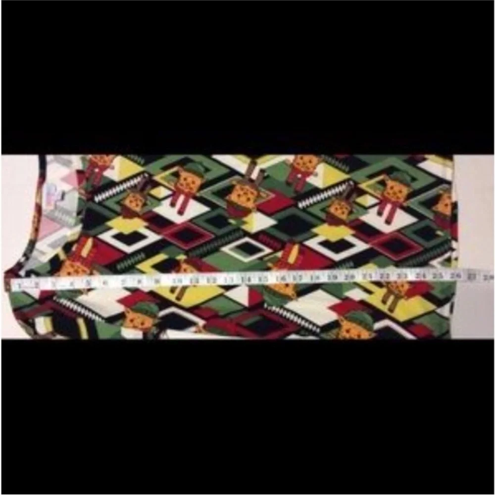 LULAROE Multicolor Geometric CHRISTMAS Cat Short Sleeve TOP Size Medium - Picture 7 of 10